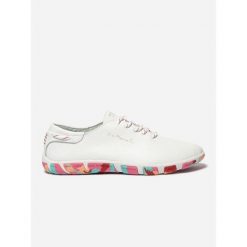 Buty sportowe damskie TBS Confort. Białe buty sportowe na co dzień damskie Tbs, bez wzorów, tenisowe. Za 427.30 zł.