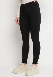 Czarne Jeansy z Wiskozą o Kroju Skinny z Przetarciami Taledis. Czarne jeansy damskie Born2be, z podwyższonym stanem. Za 89.99 zł.