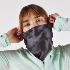 Komin do biegania Kiprun Warm+ ocieplany V2. Czarne szaliki i kominy damskie KIPRUN, bez wzorów, z elastanu. Za 39.99 zł.