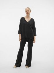 Vero Moda Spodnie w kolorze czarnym rozmiar: XS. Czarne spodnie materiałowe damskie Vero Moda, bez wzorów, z materiału. Za 43.88 zł.