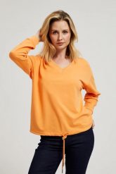Gładka bluza z dekoltem w serek i wiązaniem pomarańczowa. Brązowe bluzy bez kaptura damskie MOODO, l, z bawełny. W wyprzedaży za 49.99 zł.