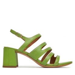 Sandały Tamaris. Zielone sandały damskie Tamaris, bez wzorów, bez obcasa, na słupku. Za 269.99 zł.