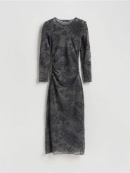 Sukienka z ozdobnym wzorem - ciemnoszary. Szare sukienki damskie Reserved, l, bez wzorów, z dzianiny, bez kołnierzyka, bez ramiączek, dopasowane. Za 149.99 zł.