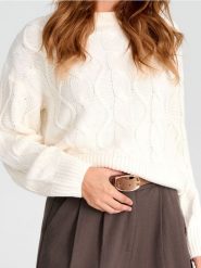 Sweter - kremowy. Białe swetry klasyczne damskie Sinsay, l, ze splotem, bez kołnierzyka. Za 49.99 zł.