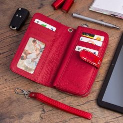 Portfel skórzany damski czerwony duży na zamek motyl lakierowany Alessandro. Czerwone portfele damskie bez wzorów, z lakierowanej skóry. Za 119.99 zł.