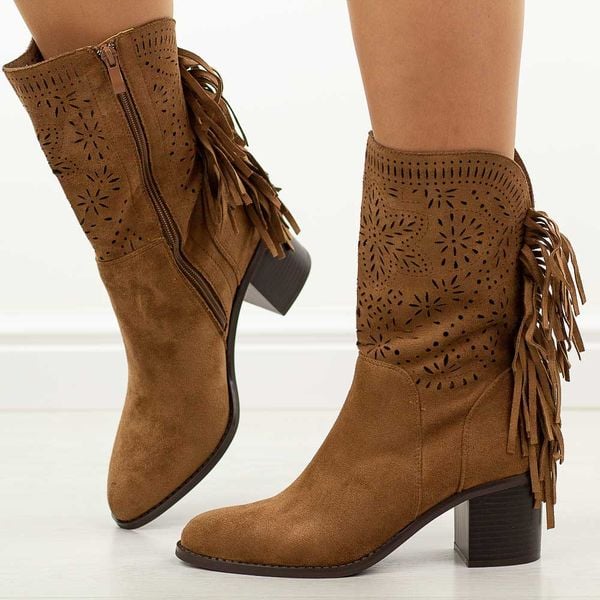 Brązowe ażurowe botki damskie na obcasie M.Daszyński 2337-15. Brązowe botki damskie M.Daszyński, na jesień, z jeansu, boho, bez obcasa, na obcasie, bez zapięcia. Za 219.00 zł.