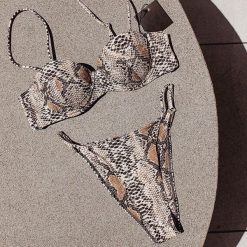 Dwuczęściowy strój kąpielowy wężowy wzór plaża basen Kathyrn. Bikini damskie Intica, bez wzorów. Za 149.00 zł.