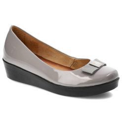 Szare Półbuty Maciejka Damskie Eleganckie Obuwie. Szare półbuty damskie Maciejka, bez wzorów, ze skóry, eleganckie, bez obcasa, na koturnie. Za 169.00 zł.