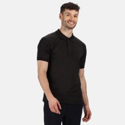 Wytrzymała Męska Koszulka Polo Z Krótkim Rękawem Coolweave. Czarne koszulki polo męskie Regatta, m, bez wzorów, z materiału, bez ramiączek. Za 83.99 zł.