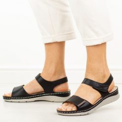 Czarne sandały damskie Potocki 90372. Czarne sandały damskie POTOCKI, bez wzorów, z jeansu, bez obcasa, na płaskiej podeszwie. Za 139.00 zł.