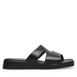 Klapki Lasocki. Czarne klapki damskie Lasocki, bez wzorów, bez obcasa. Za 149.99 zł.