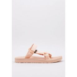Klapki damskie Teva Universal Slide. Brązowe obuwie trekkingowe damskie Teva. Za 169.99 zł.