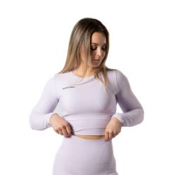 Damski krótki top z długim rękawem, prążkowany – lawendowy. Fioletowe topy sportowe damskie AESTHETIC WOLF, xl, bez wzorów, z dzianiny, bez ramiączek. Za 119.99 zł.