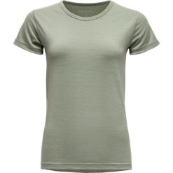 Koszulka termoaktywna damska Devold Breeze Plus Merino 200 T-Shirt. Zielone bielizna termoaktywna damska Devold, l, bez wzorów, z materiału. Za 379.49 zł.