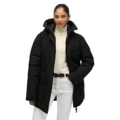 Damska kurtka puchowa Superdry City. Czarne kurtki damskie Superdry., bez wzorów, z puchu, bez kaptura. W wyprzedaży za 750.25 zł.