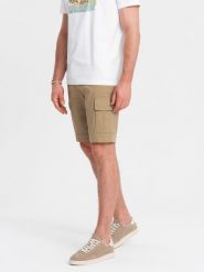 Jednokolorowe męskie szorty z kieszeniami cargo – piaskowe V1 OM-SRCG-0133 - XXL. Szorty męskie Ombre Clothing, z bawełny, bez kołnierzyka. W wyprzedaży za 69.99 zł.