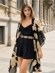 Wiskozowe szorty z zakładkami i paskiem - czarny. Czarne szorty damskie Sinsay, bez wzorów, z wiskozy. Za 49.99 zł.