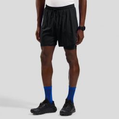 Spodenki męskie Odlo 2-in-1 short ZEROWEIGHT 5 INCH. Czarne szorty męskie Odlo, bez wzorów, z tkaniny. Za 317.00 zł.
