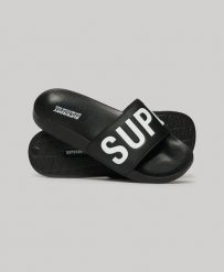 Superdry Vegan Core Pool klapki z formowaną podeszwą – BLACK/WHITE. Czarne klapki damskie Superdry., z poliesteru. Za 156.10 zł.