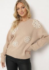 Beżowy Sweter z Bawełną i Aplikacjami Kwiatów 3D Erosavia. Brązowe swetry klasyczne damskie Born2be, uniwersalny, z bawełny, bez kołnierzyka. Za 139.99 zł.
