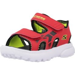 Sandały SKECHERS RAZOR SPLASH Czerwony. Czerwone obuwie trekkingowe damskie Skechers, z syntetyku, bez zapięcia. Za 138.99 zł.