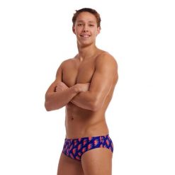 Kąpielówki męskie slipy na basen treningowe Funky Trunks Flash. Czerwone kąpielówki męskie FUNKY TRUNKS, m, bez wzorów, do pływania. Za 139.00 zł.