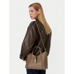 Torebka Furla. Brązowe torebki klasyczne damskie Furla, bez wzorów, bez dodatków. Za 1,304.00 zł.