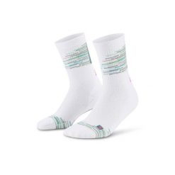 Krótkie skarpety kompresyjne Paris Vibes 80's męskie CEP. Białe skarpetki męskie CEP, bez wzorów. Za 74.00 zł.