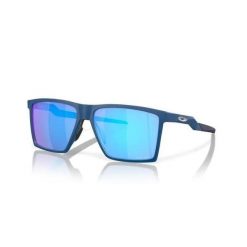 Okulary przeciwsłoneczne szklane Oakley Futurity Sun Prizm. Niebieskie okulary przeciwsłoneczne damskie Oakley, ze lnu, prostokątne. Za 765.55 zł.