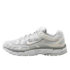 Buty do biegania damskie Nike P-6000. Białe obuwie do biegania damskie Nike. Za 773.50 zł.