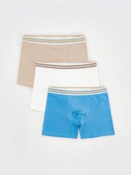 3 pack bokserek Long - beżowy. Brązowe bokserki męskie Reserved, bez wzorów. W wyprzedaży za 55.99 zł.