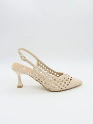 Bellucci Czółenka w kolorze beżowym rozmiar: 39. Brązowe czółenka damskie Bellucci, bez wzorów, bez obcasa. Za 121.99 zł.