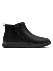 Clarks Botki w kolorze czarnym rozmiar: 39,5. Czarne botki damskie Clarks, bez obcasa, bez zapięcia. Za 160.96 zł.