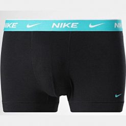 Bokserki Nike Trunk 3-pak KE1284 JWS Czarny. Czarne bokserki męskie Nike, bez wzorów. Za 177.62 zł.