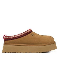 Śniegowce Ugg. Brązowe śniegowce damskie Ugg. Za 639.99 zł.