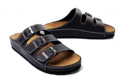 DR. BRINKMANN 600016-1 schwarz, klapki profilaktyczne męskie. Czarne klapki i japonki męskie Dr. Brinkmann. Za 143.43 zł.