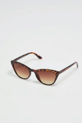 Okulary przeciwsłoneczne brązowe. Brązowe okulary przeciwsłoneczne damskie MOODO. Za 29.99 zł.