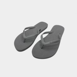 Japonki damskie na plażę Outhorn OTHWSS24FFLIF160. Szare klapki damskie Outhorn, bez wzorów, z gumy, bez obcasa. Za 34.99 zł.