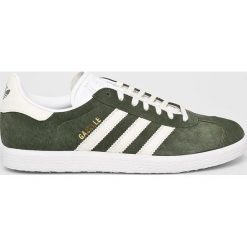 Adidas Originals - Buty Gazelle. Brązowe buty sportowe na co dzień męskie adidas Originals, z gumy, bez zapięcia. W wyprzedaży za 239.90 zł.