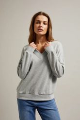 Gładka bluza z dekoltem w serek szara. Szare bluzy bez kaptura damskie MOODO, l, z bawełny. W wyprzedaży za 43.98 zł.