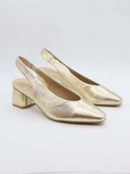 Bellucci Czółenka w kolorze złotym rozmiar: 37. Żółte czółenka damskie Bellucci, bez wzorów, bez obcasa. Za 100.99 zł.