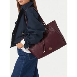 Torebka Beverly Hills Polo Club. Czerwone torebki klasyczne damskie Beverly Hills Polo Club, bez wzorów, bez dodatków. Za 279.99 zł.