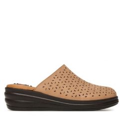 Klapki Go Soft. Brązowe klapki damskie GO SOFT, bez wzorów, bez obcasa. Za 119.99 zł.