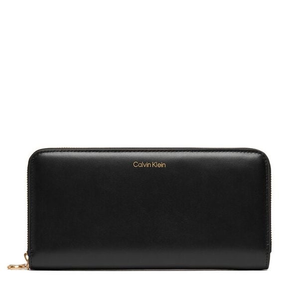 Portfel Calvin Klein. Czarne portfele damskie CALVIN KLEIN, bez wzorów. Za 207.99 zł.