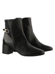 Högl Skórzane botki w kolorze czarnym rozmiar: 41. Czarne botki damskie HÖGL, ze skóry, eleganckie, bez obcasa, bez zapięcia. Za 501.57 zł.