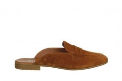 Klapki Bayla-161 022 3410 Coconut Suede 161682, Brązowy, Skóra naturalna - 38. Brązowe klapki damskie Bayla, bez wzorów, z materiału, bez obcasa, na płaskiej podeszwie. W wyprzedaży za 179.10 zł.