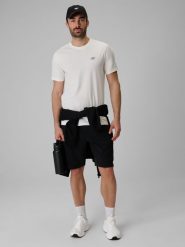 4F Spodenki dresowe cargo męskie - czarne S. Czarne szorty męskie 4f, z dresówki, bez kołnierzyka. Za 159.99 zł.