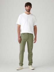 Levi's Spodnie chino w kolorze khaki rozmiar: W31/L32. Brązowe spodnie materiałowe męskie Levi's, bez wzorów. Za 178.79 zł.