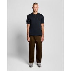 Golfowy sweter bawełniany Lyle & Scott. Niebieskie swetry męskie LYLE AND SCOTT, l, bez wzorów, z bawełny, bez kołnierzyka. Za 336.50 zł.