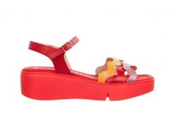 Sandały Wonders B-7943 Blush 138022, Czerwony, Skóra naturalna - 39. Czerwone sandały damskie Wonders, bez wzorów, z materiału, bez obcasa, na platformie. W wyprzedaży za 314.10 zł.